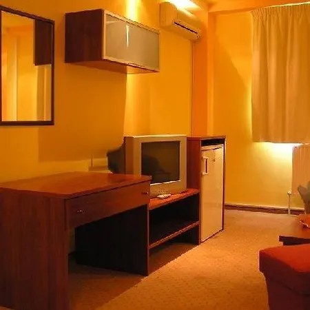Forum 3*