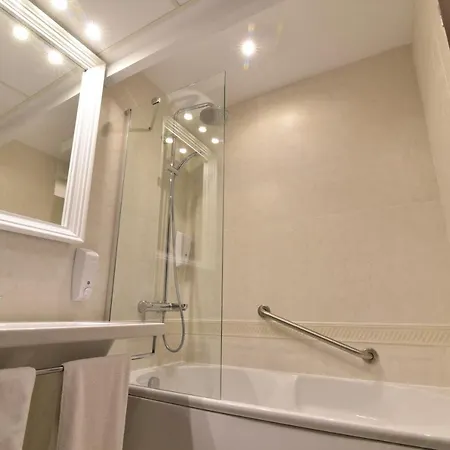Forum Hotel 3*